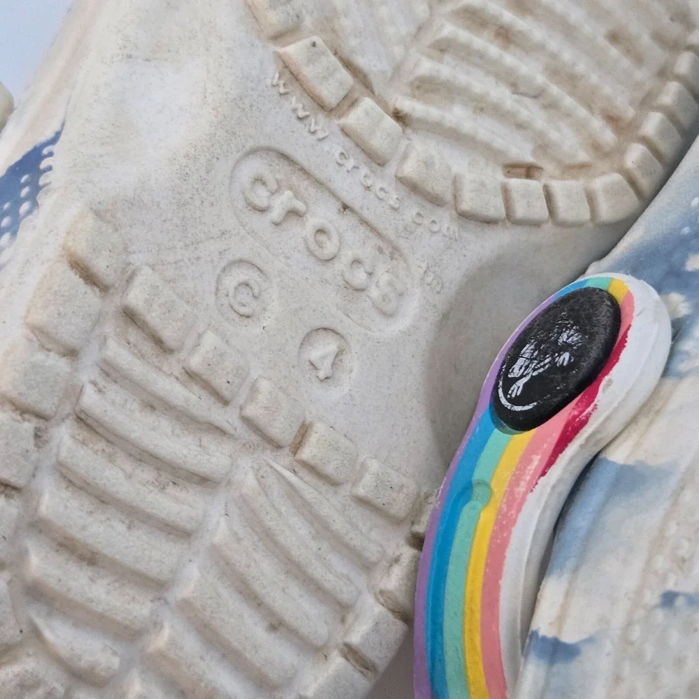 Crocs Kids Classic Cloud Print Clogs Blue White Rainbow Strap Size‎ C4